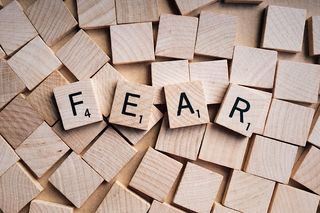 رایج ترین اصطلاحات انگلیسی: عبارات کاربردی برای ابراز ترس و ناامیدی
